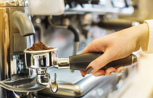 preparazione caffè espresso
